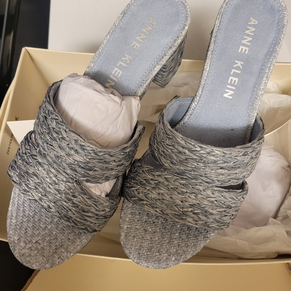 Anne Klein Women's Gray Braided Slide Sandals